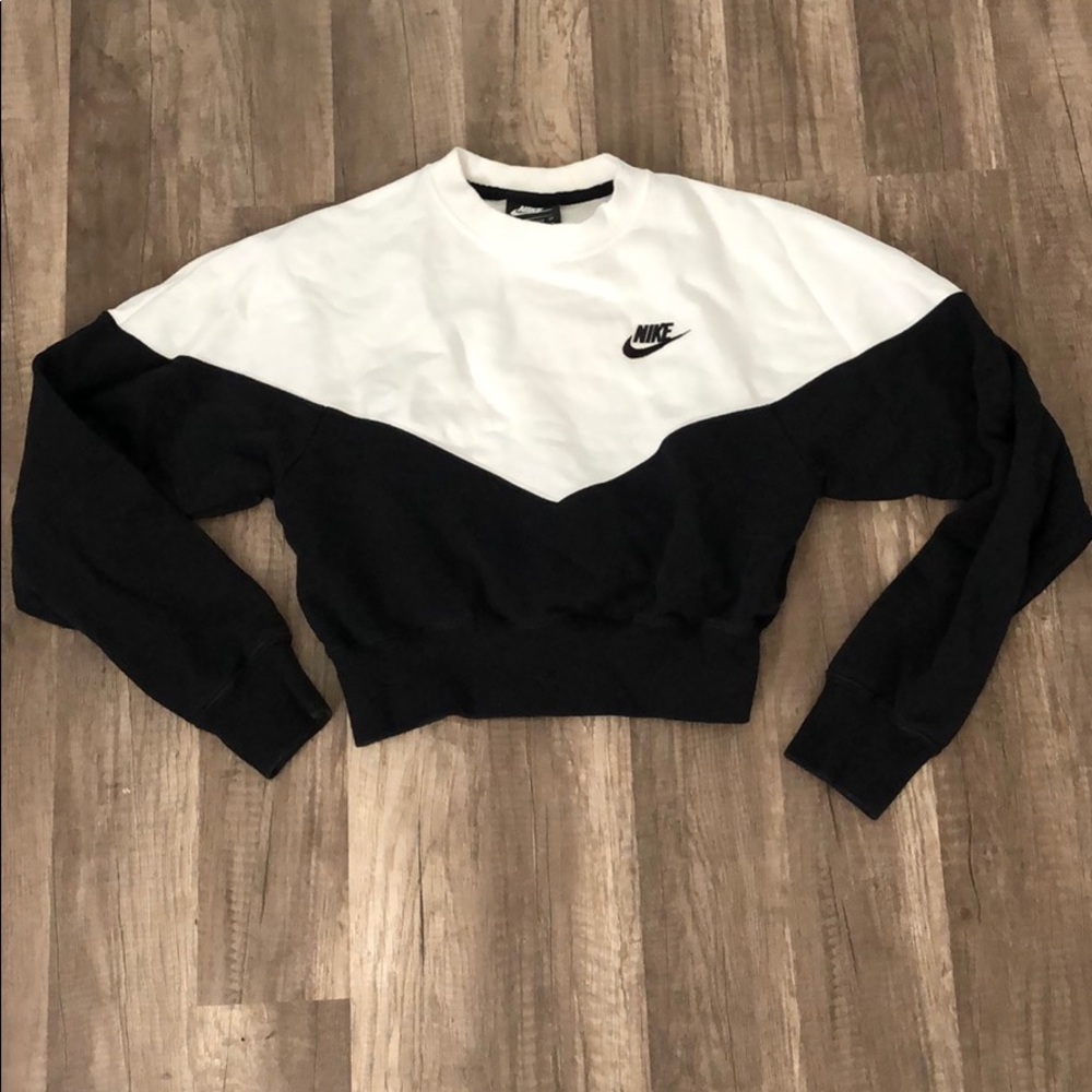 Nike Cropped Sweatshirt